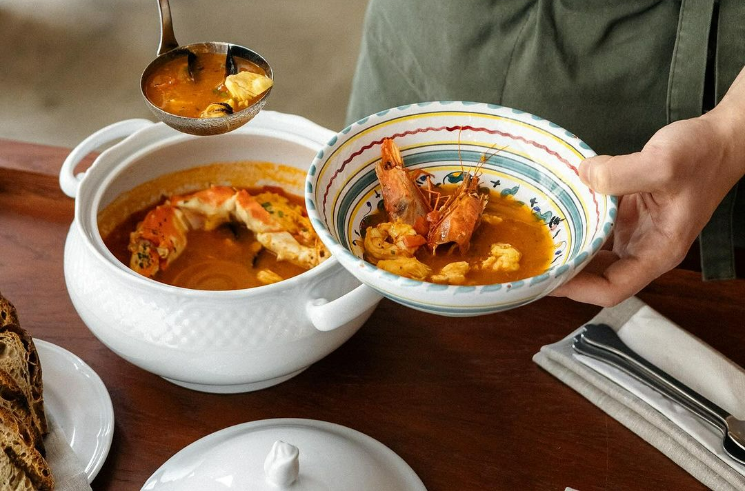 Sea, Signora Sea, Signora