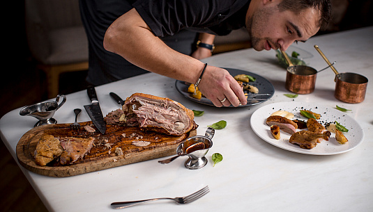 Анатолий Казаков: «Наших гостей нужно постоянно удивлять!»
